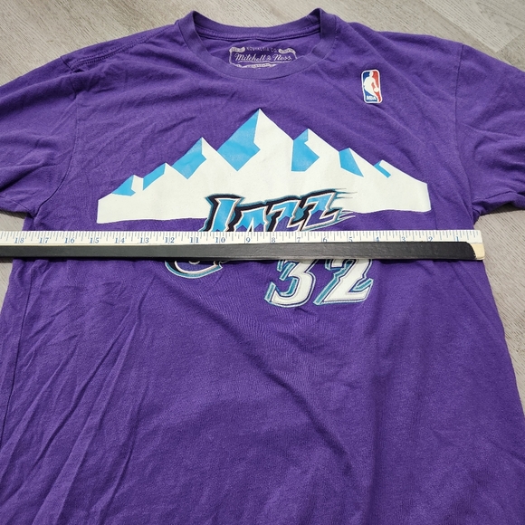 Mitchell & Ness Utah Jazz Malone #32 T-shirt Size Medium Harwood Classics - Picture 8 of 8